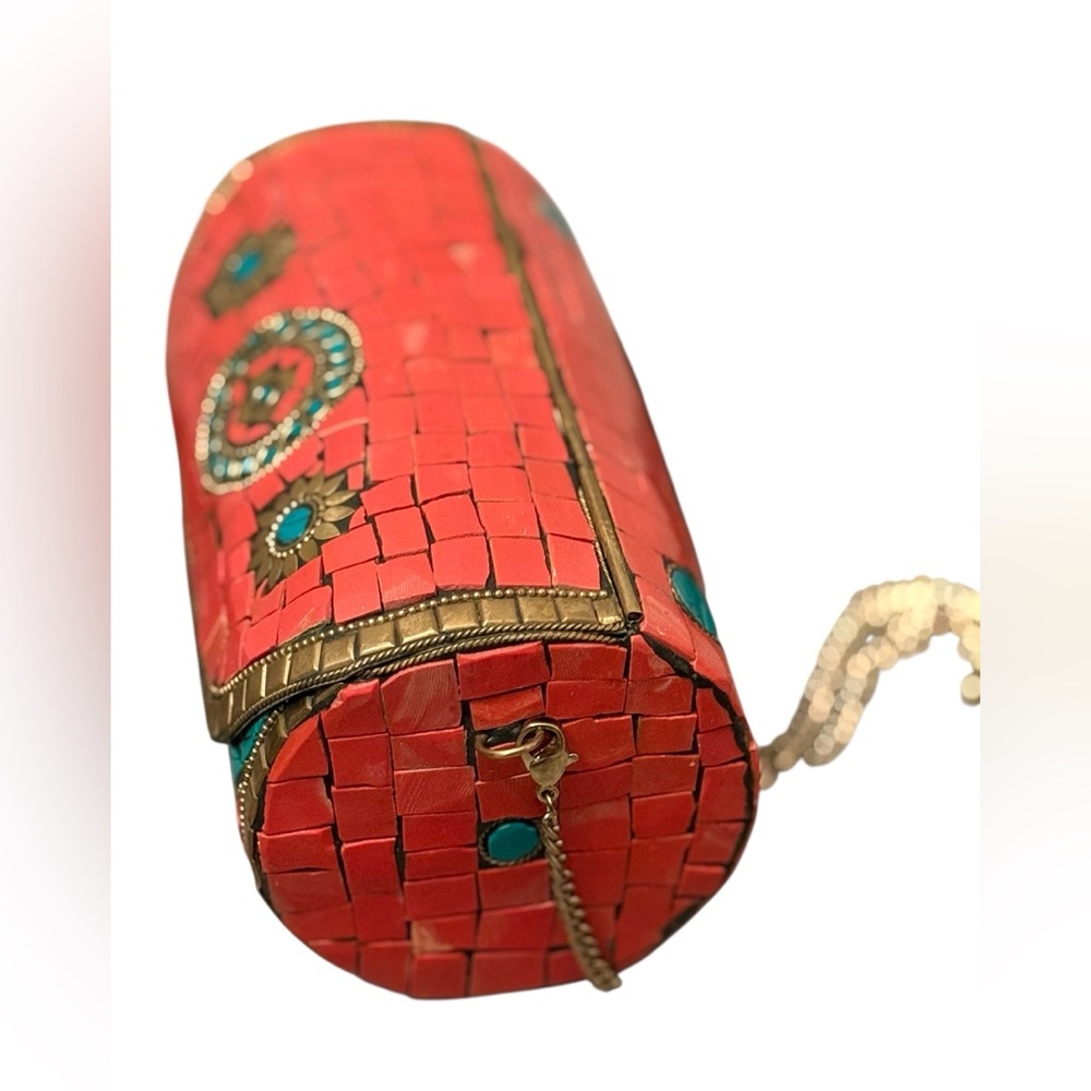 Antik Kraft Handcrafted Cylinder Shell Mosaic Clutch Coral and Turquoise  NWT - Picture 7 of 10